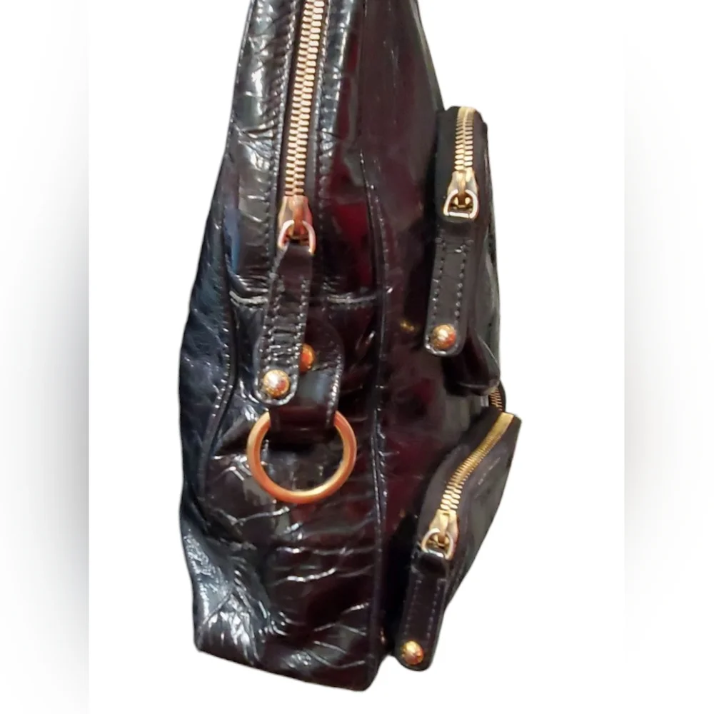 Tod's T Bag Media Tote Bag In Black Patent Leather